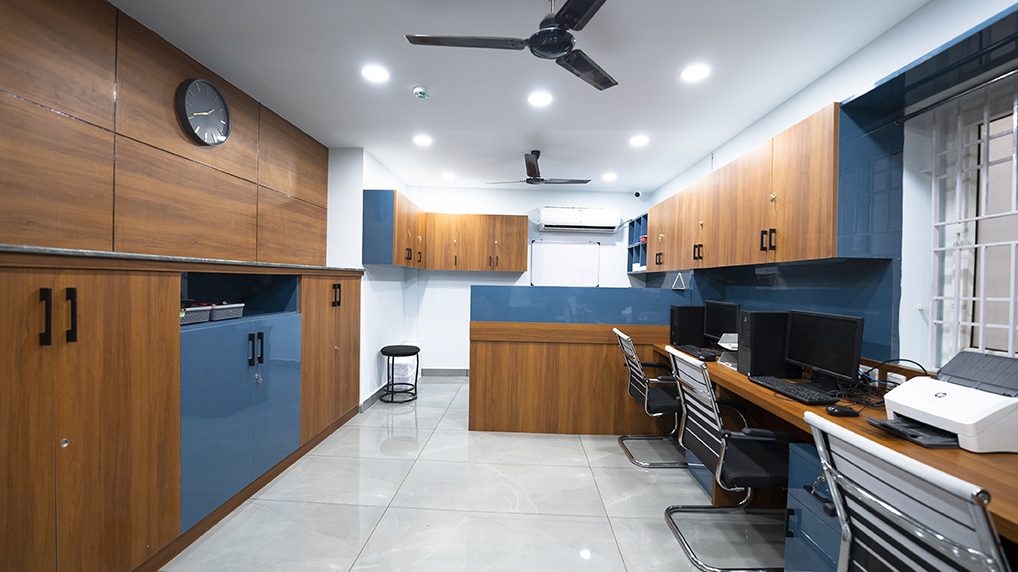 Chennai Raj Medicare laboratory workbench